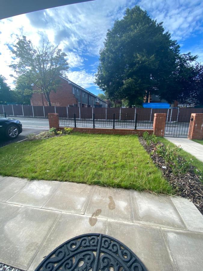 New Modern King Size Room With Ensuite And Parking Manchester Esterno foto